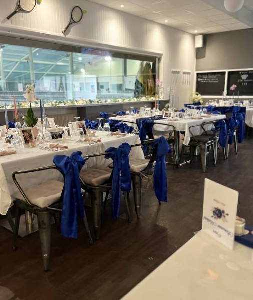 Repas de groupe - La Terrasse Du Tennis - restaurant FEUCHEROLLES - manger a FEUCHEROLLES